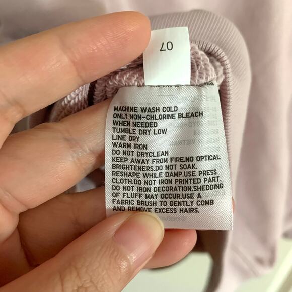 Mofusand Uniqlo Collab Printed Embroidered Sweatshirt in Pink S - Picture 8 of 8